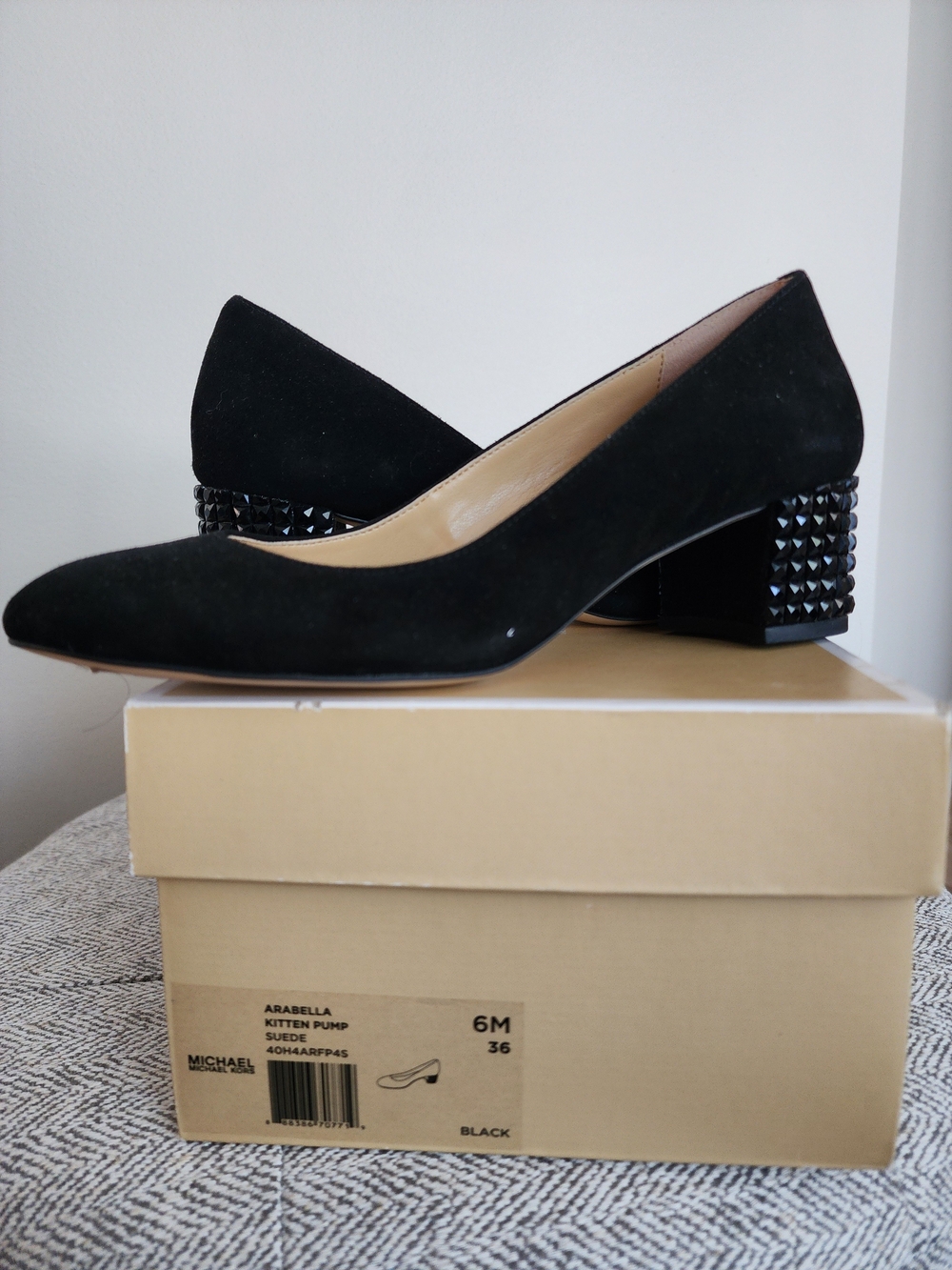 Michael Kors Black Suede Studded Block Heel Arabella Kitten Pumps Sz 6M
